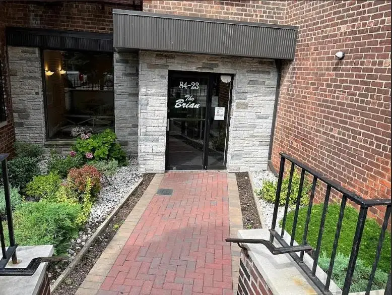 84-23 Manton Street #4A, Briarwood, NY 11435 - Image #2