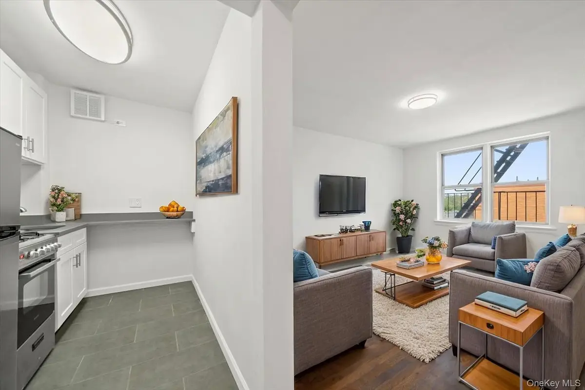 2630 Kingsbridge Terrace #5HI, Bronx, NY 10463 - Image #1