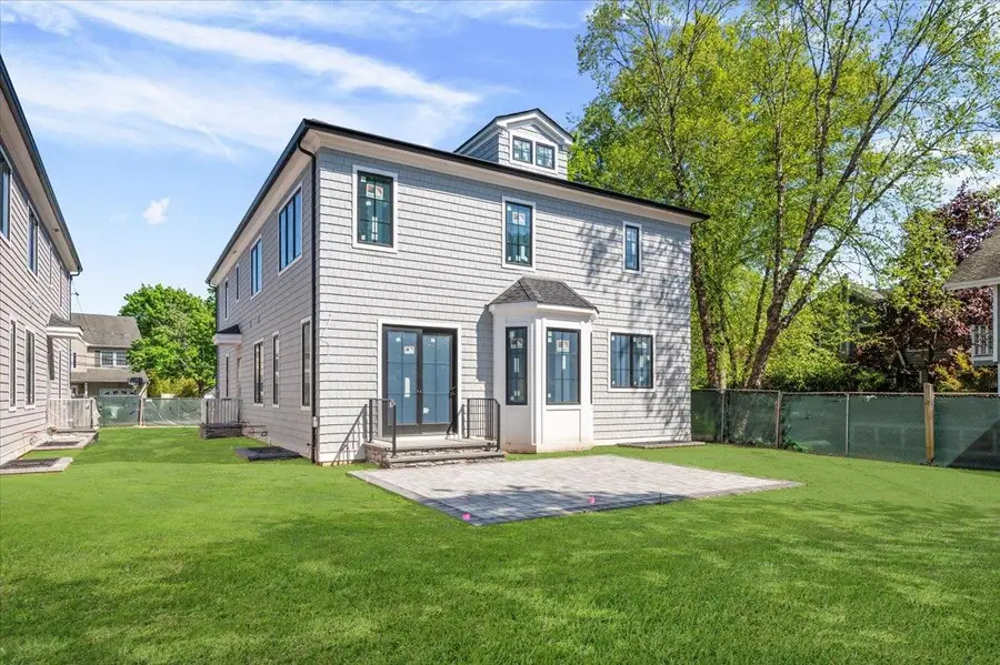 978 Singleton Avenue, Woodmere, NY 11598 - Image #2