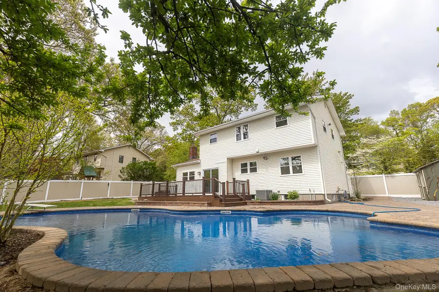 5 Caddy Place, Rocky Point, NY 11778 - Image #2