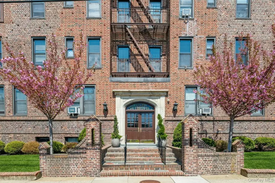 12 Hempstead Ave #4D, Rockville Centre, NY 11570 - Image #3