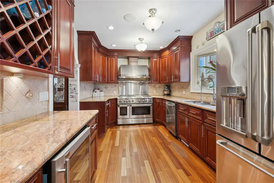 462 W Beech Street, Long Beach, NY 11561 - Image #2