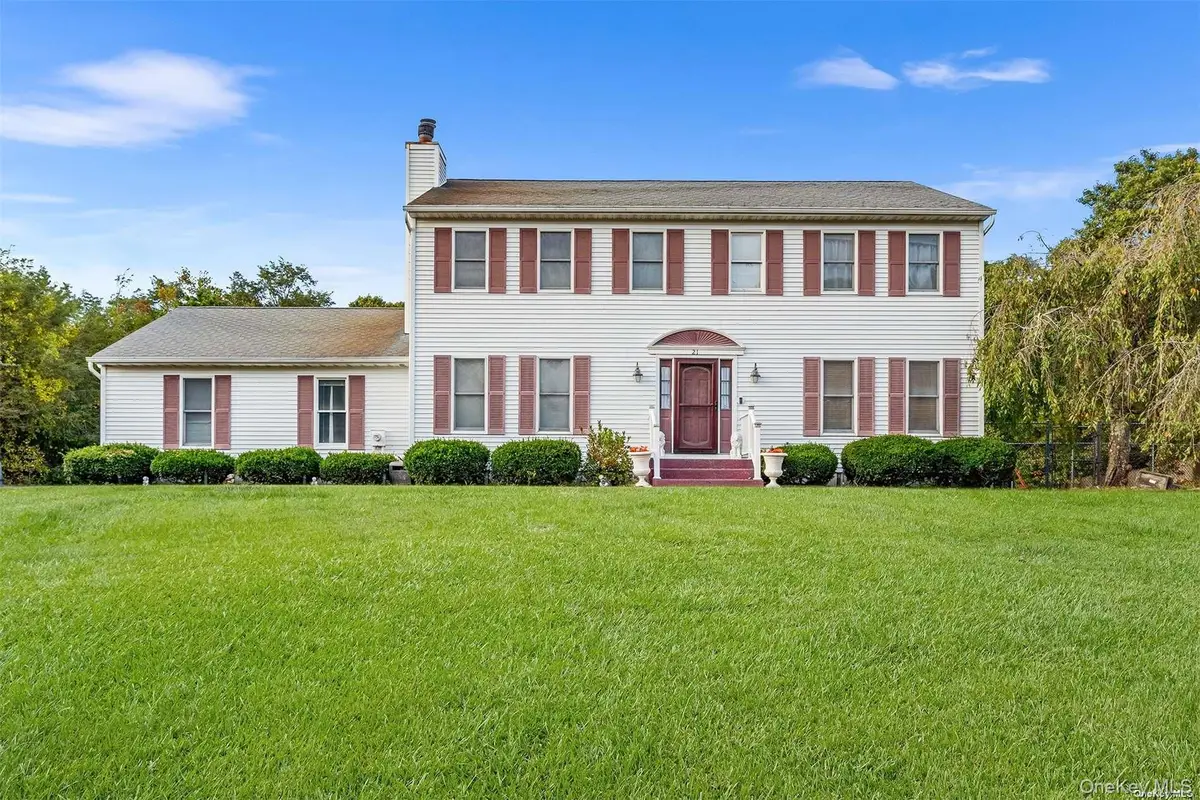 21 Victoria Lane, Manorville, NY 11949 - Image #1