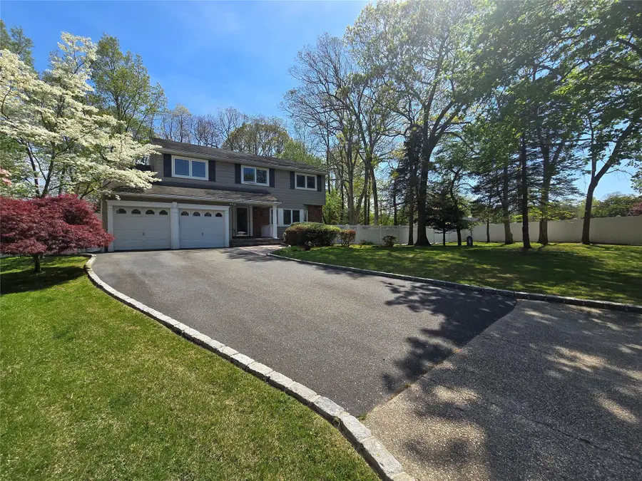 9 Nolan Court, Hauppauge, NY 11788 - Image #3