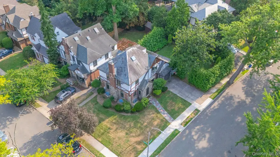 8702 Chevy Chase Street, Jamaica, NY 11432 - Image #3