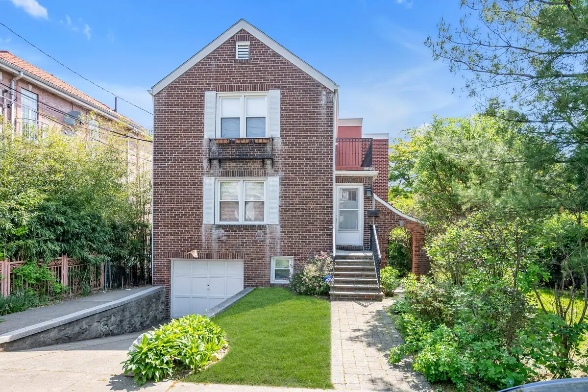 2330 Kingsland Avenue, Bronx, NY 10469 - Image #1