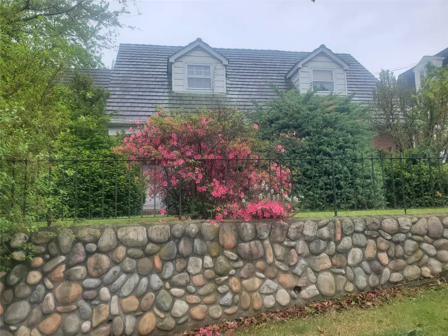 112-30 68 Avenue, Forest Hills, NY 11375 - Image #2