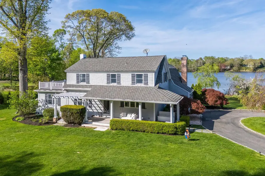 2455 New Suffolk Avenue, Mattituck, NY 11952 - Image #2