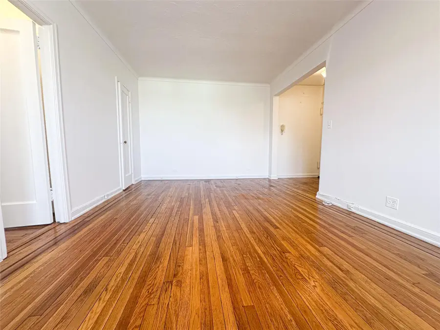 110-34 73rd Road #6K, Forest Hills, NY 11375 - #3