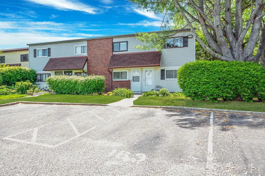 163 Pointe Cir N #163, Coram, NY 11727 - Image #3