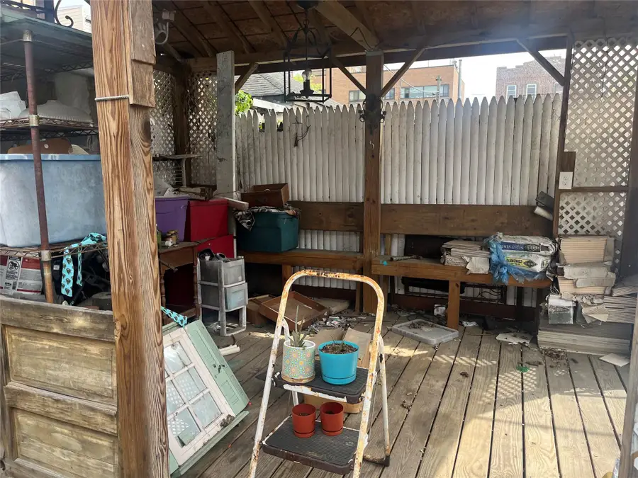 555 Hemlock Street, Brooklyn, NY 11208 - Image #3