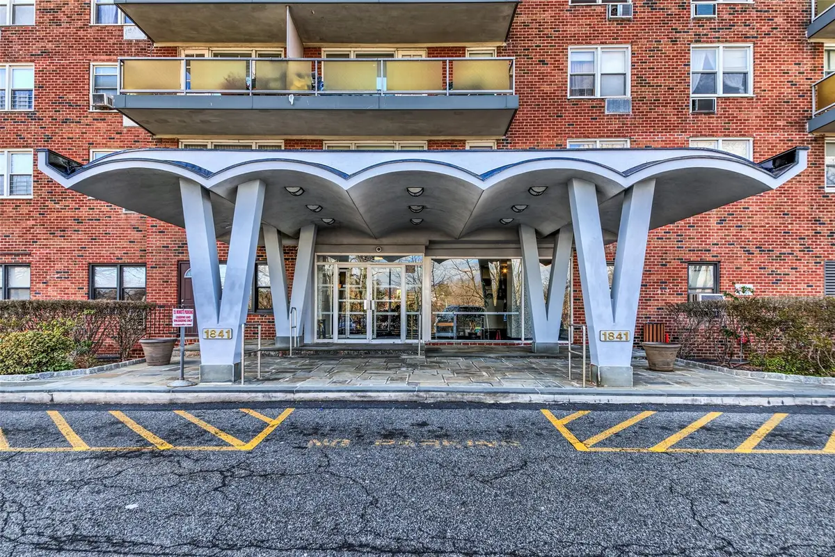 1841 Central Park Avenue #8E, Yonkers, NY 10710 - Image #1