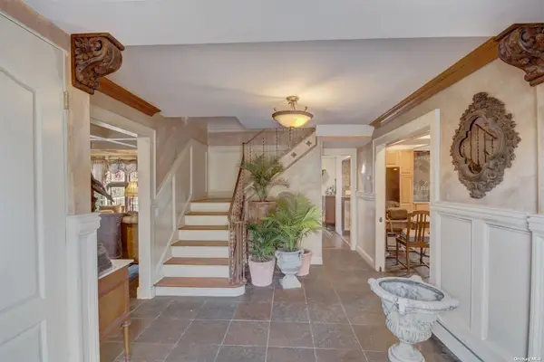 85 Dix Hills Road, Huntington, NY 11743