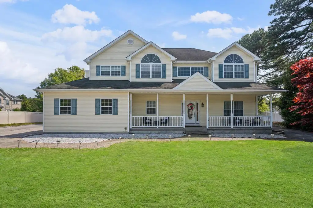 4 Taylor Lane, Medford, NY 11763 - Image #1