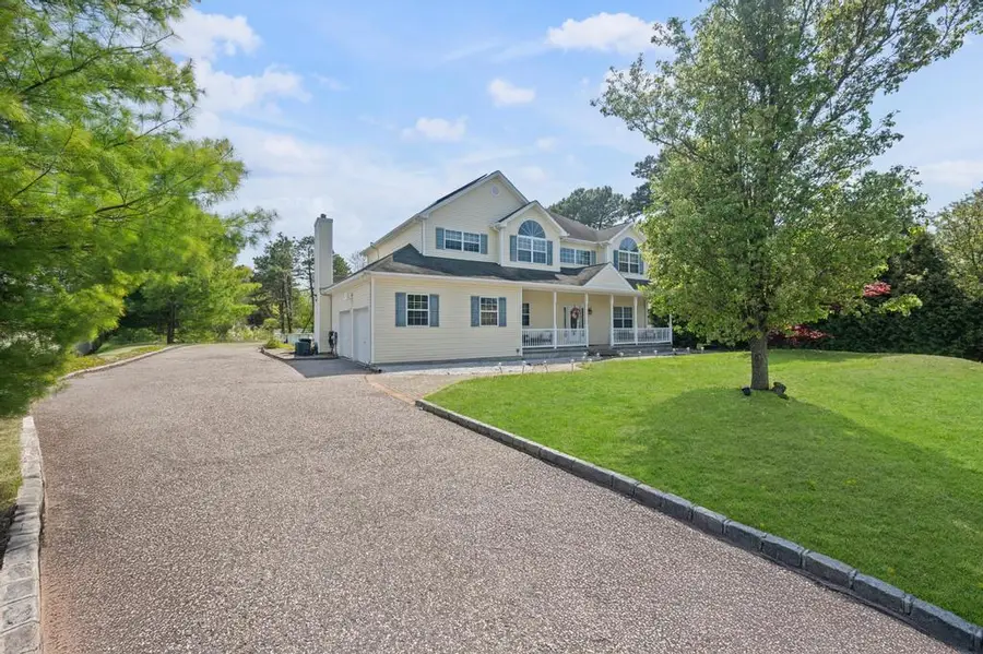 4 Taylor Lane, Medford, NY 11763 - Image #3