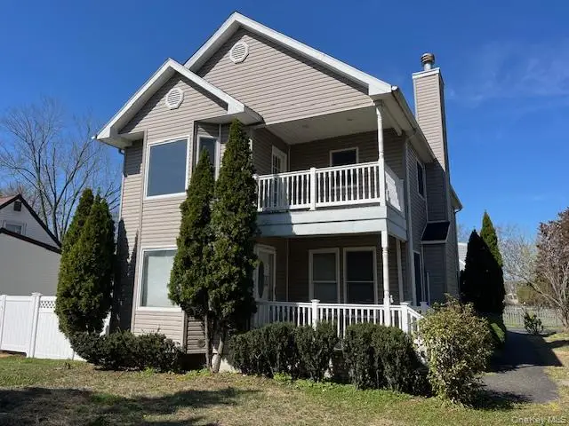 38 Hallock Avenue, Smithtown, NY 11787 - Image #3