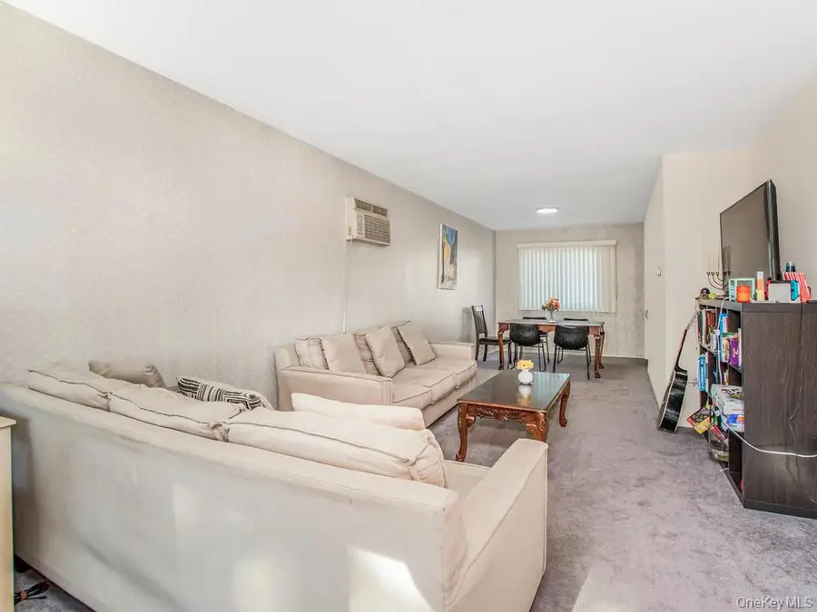 18 South Circle, Yonkers, NY 10703 - Image #2