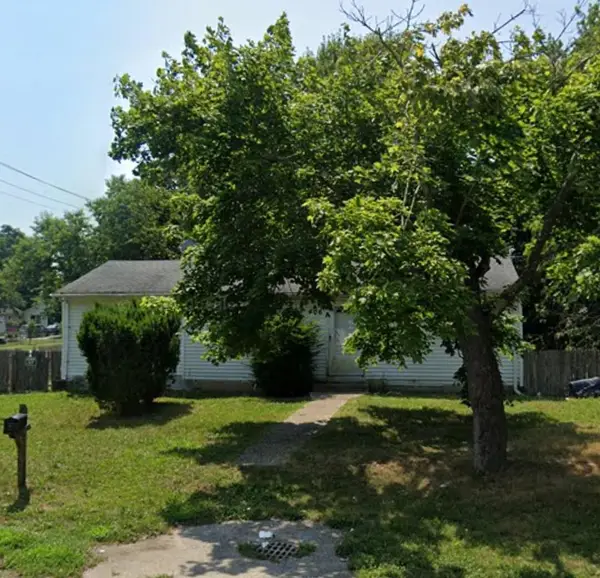 609 Meade Avenue, Bellport, NY 11713