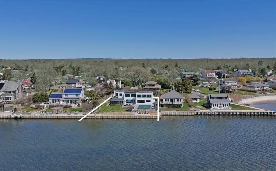 24 Laura Lee Drive, Center Moriches, NY 11934 - Image #2