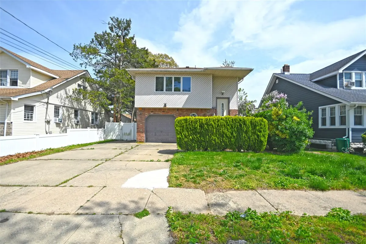 51 Manor Road, Valley Stream, NY 11580 - Image #1