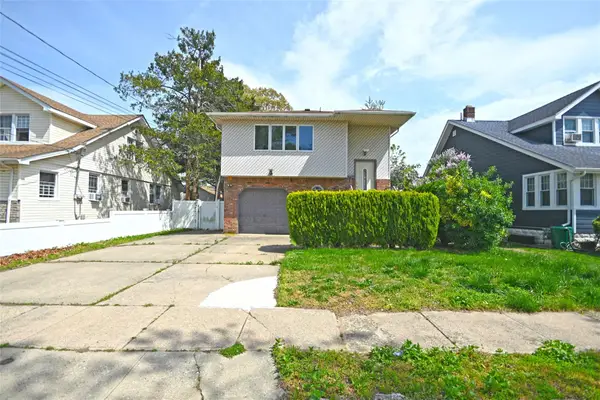 51 Manor Road, Valley Stream, NY 11580