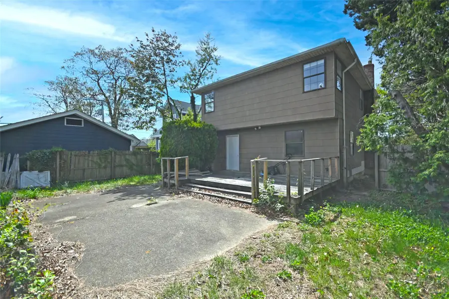 51 Manor Road, Valley Stream, NY 11580 - Image #3