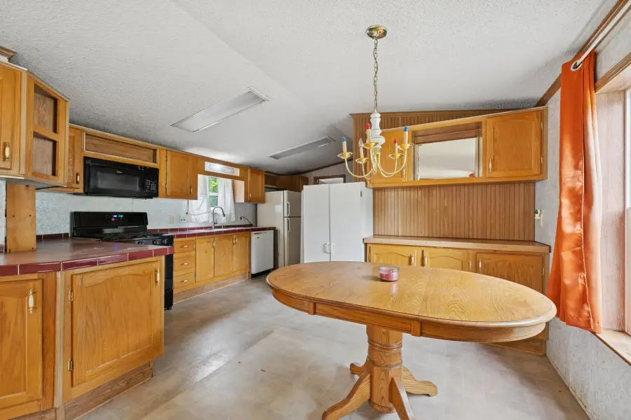 105 Oakview Highway #148, East Hampton, NY 11937 - Image #2