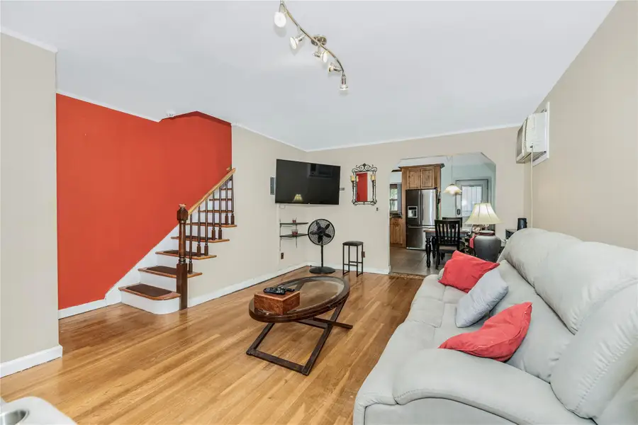 2733 Tenbroeck Avenue, Bronx, NY 10469 - Image #3