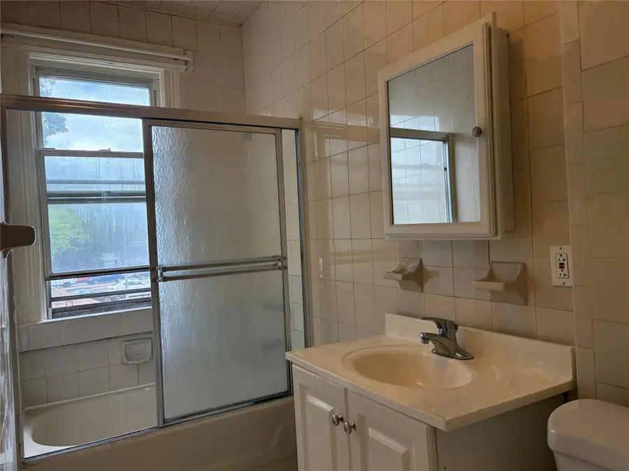 87-38 94th Street, Woodhaven, NY 11421 - Image #3