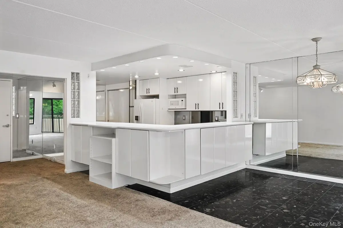 300 High Point Drive #313, Hartsdale, NY 10530 - Image #1