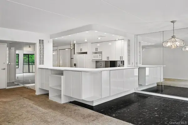 300 High Point Drive #313, Hartsdale, NY 10530