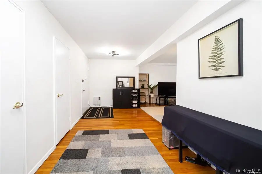 241-20 Northern Blvd #5E, Little Neck, NY 11362 - Image #3