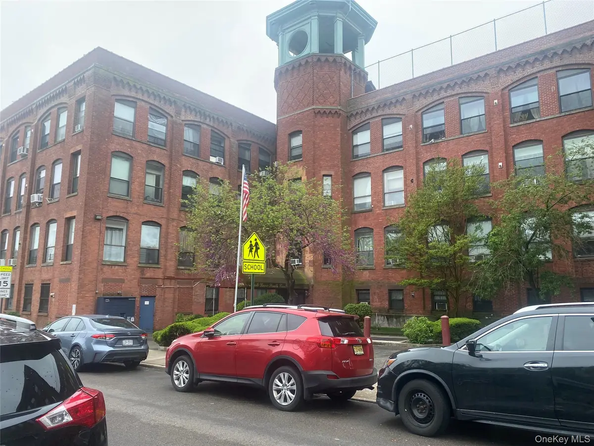 8410 101st Street #3U, Richmond Hill, NY 11418 - Image #1