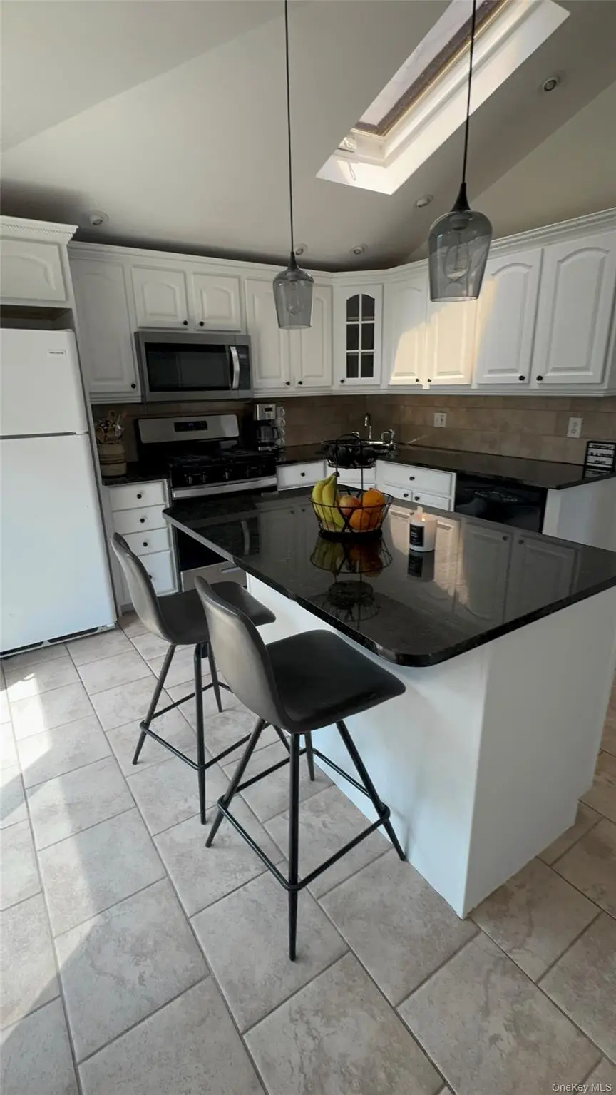 519 Sweezy Avenue, Riverhead, NY 11901 - Image #2