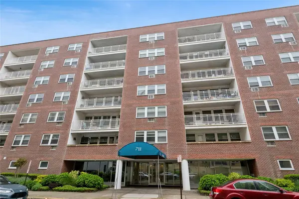 711 Shore Road #4F, Long Beach, NY 11561