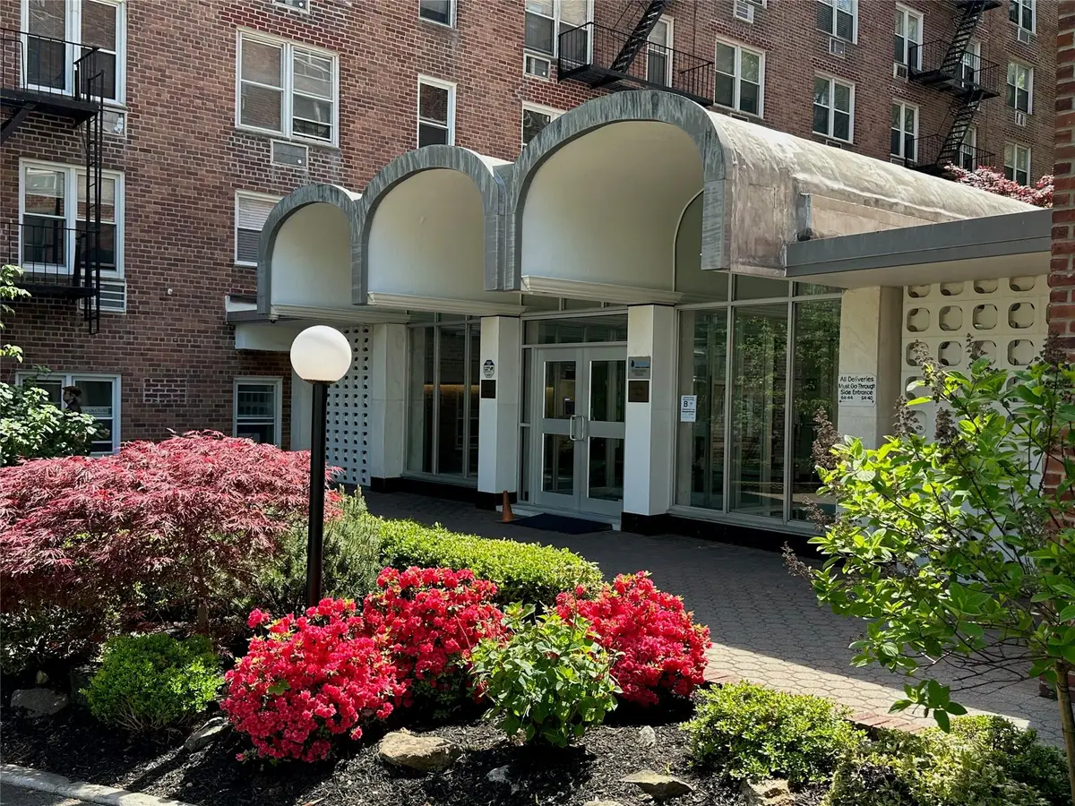 54-40 Little Neck Parkway #2K, Little Neck, NY 11362 - Image #1