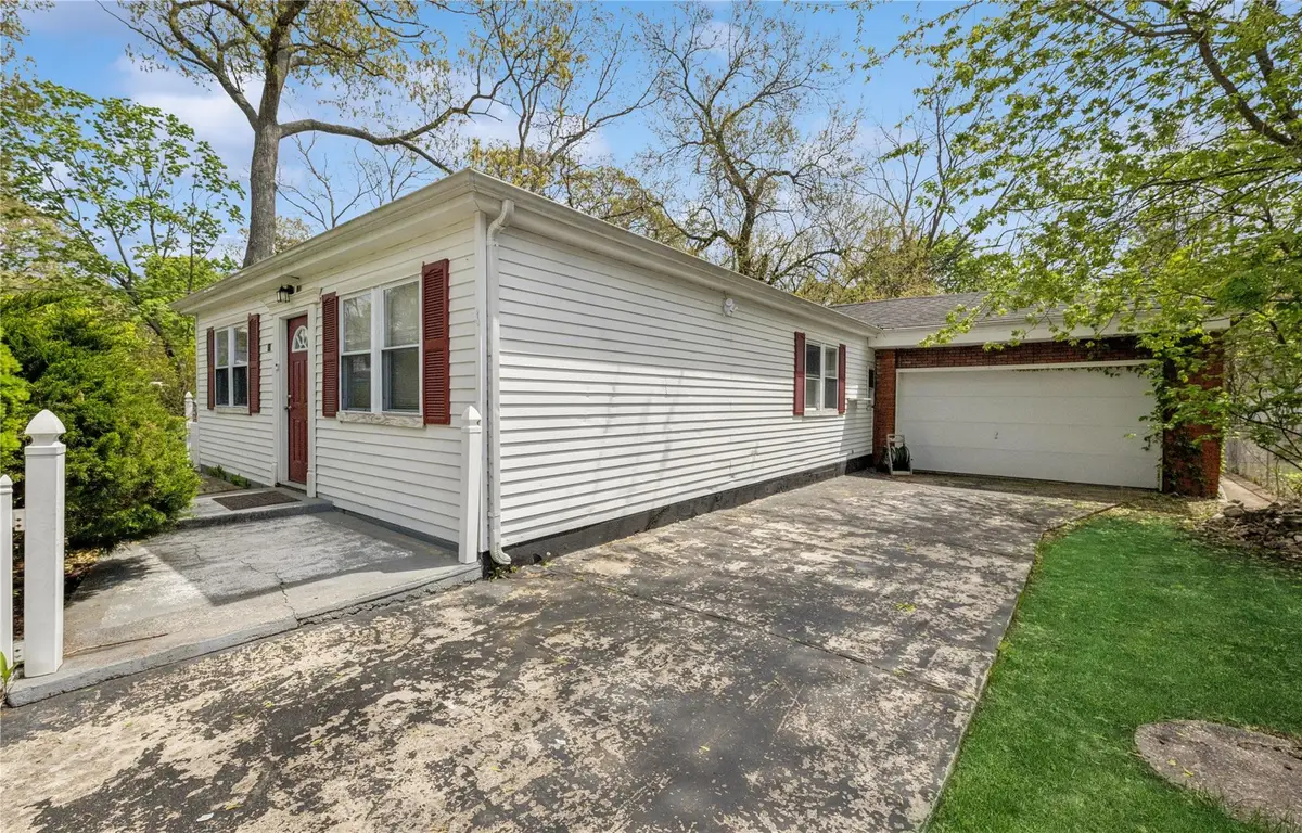 54 Oakdale Avenue, Selden, NY 11784 - Image #1