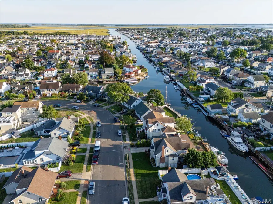 308 Bedell Street, Freeport, NY 11520 - Image #3