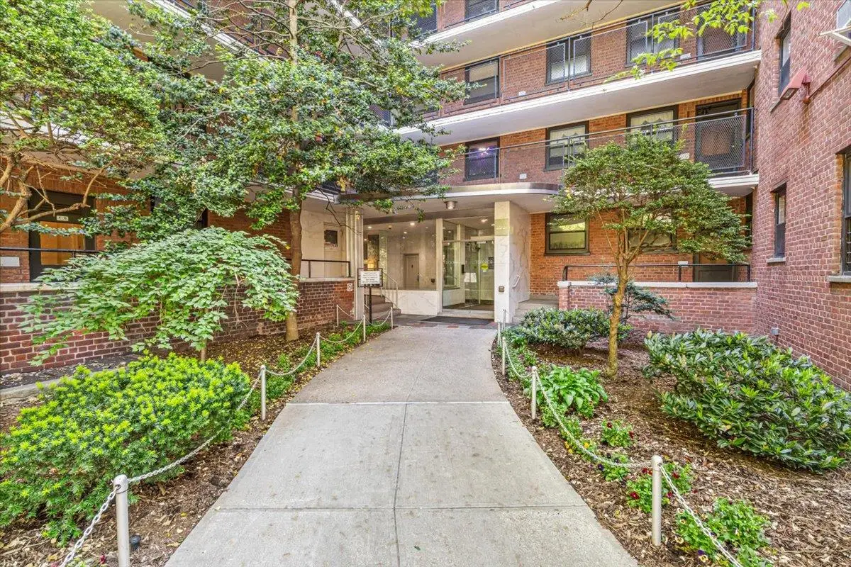 35-31 85 St #2-M, Jackson Heights, NY 11372 - Image #1