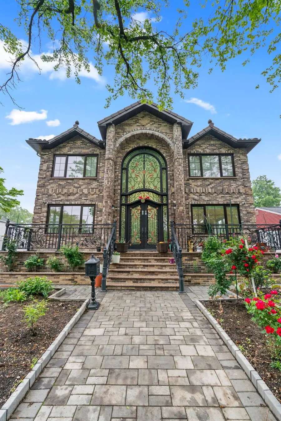 63-41 252nd Street, Little Neck, NY 11362 - Image #3