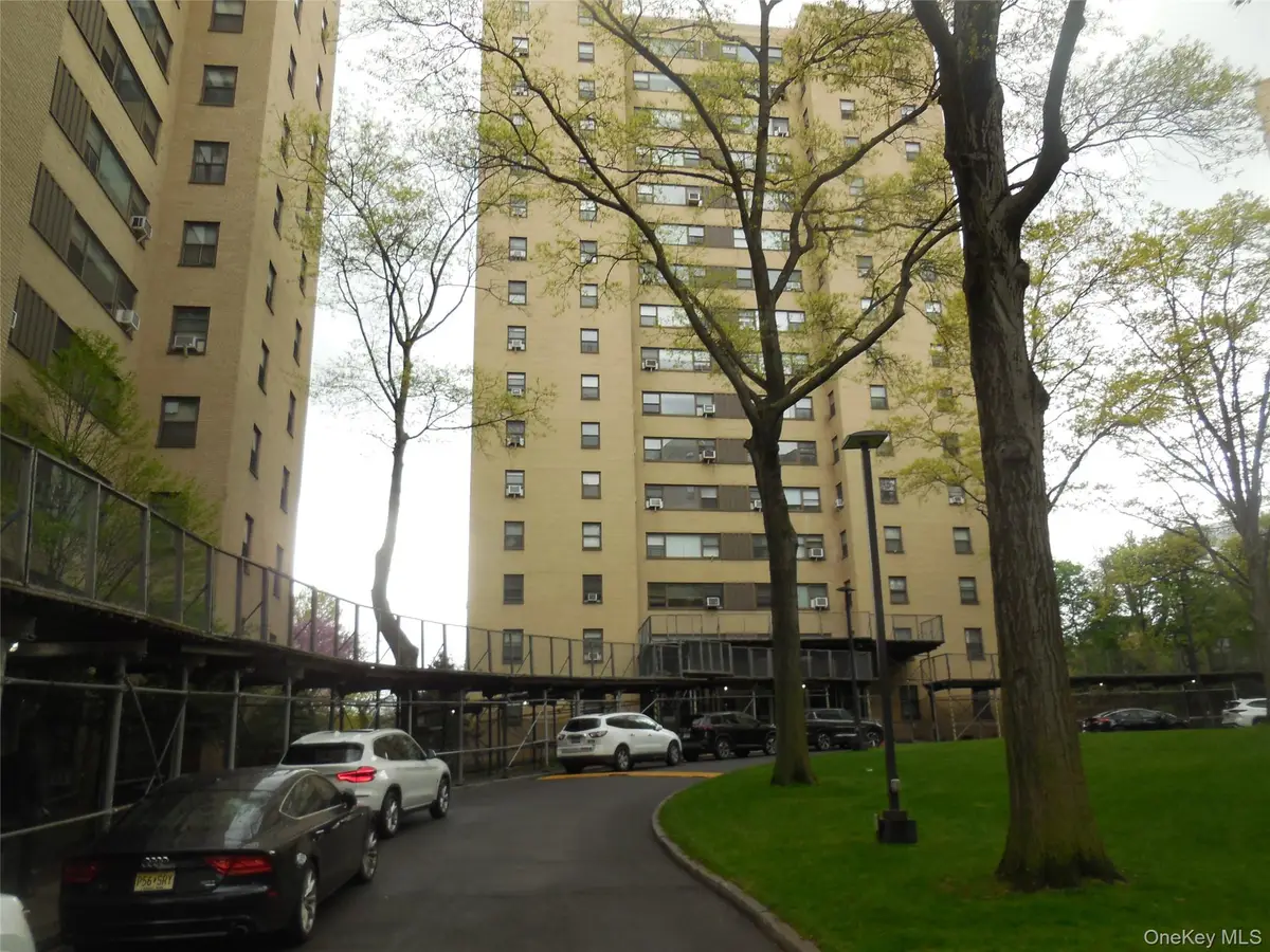 4 Fordham Hill Oval #5E, Bronx, NY 10468 - Image #1