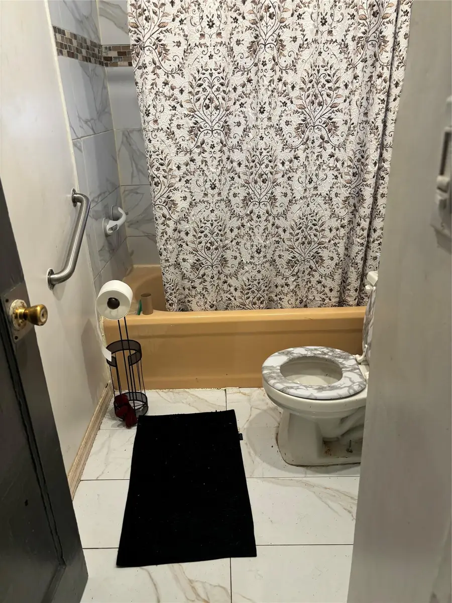 117-30 220 Street, Cambria Heights, NY 11411 - Image #3