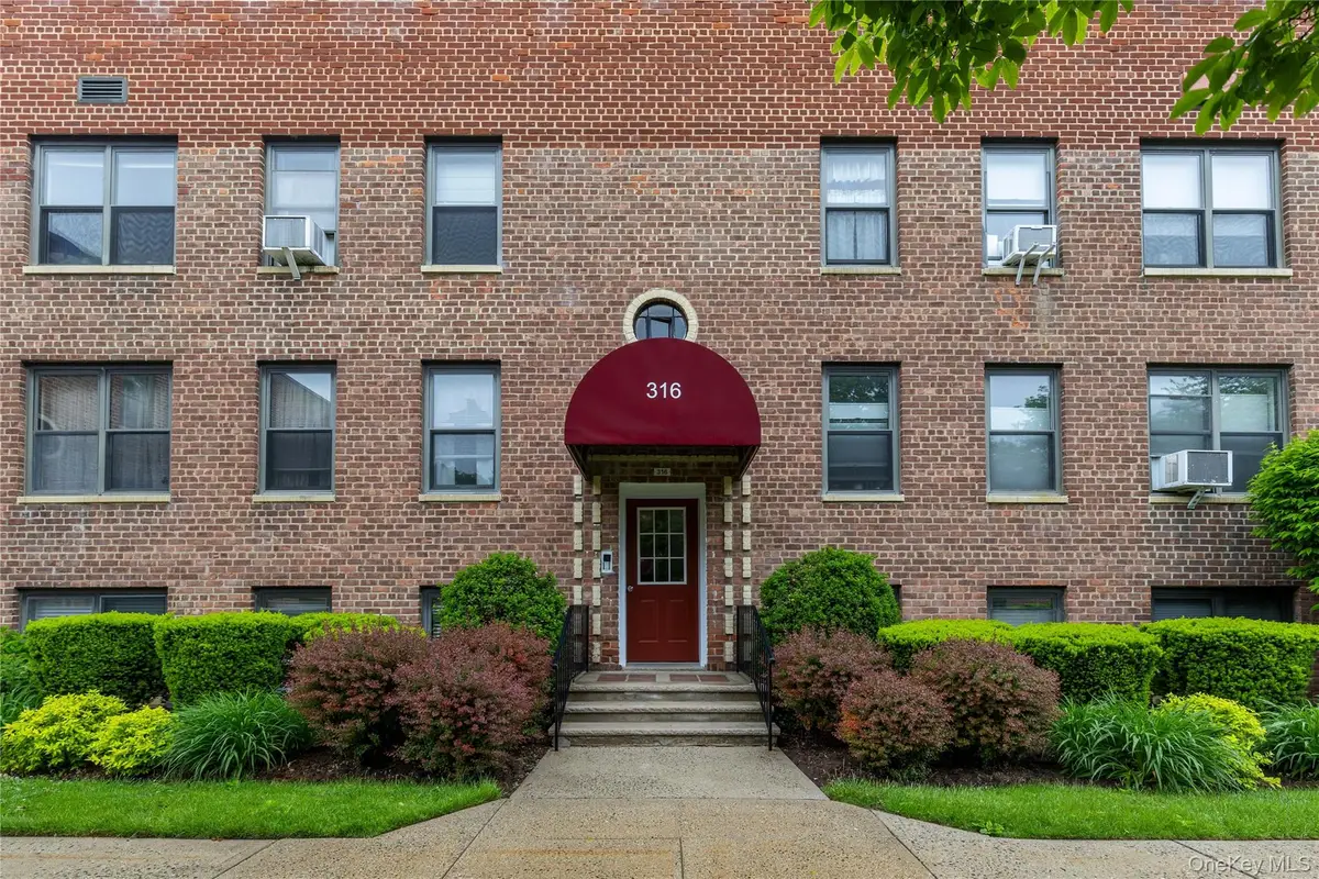 316 Richbell Road #C2, Mamaroneck, NY 10543 - Image #1