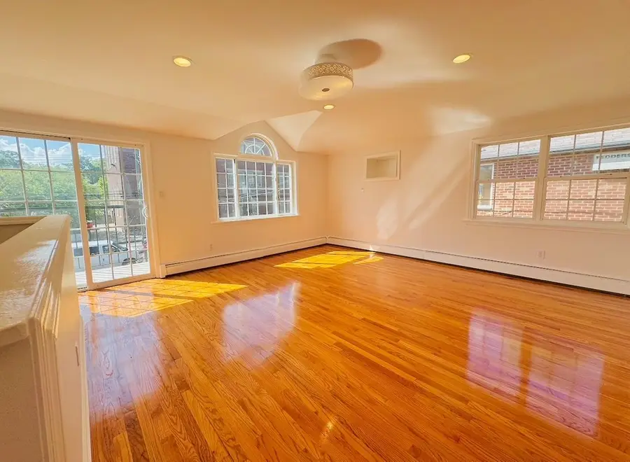 10465 Springfield Boulevard, Queens Village, NY 11429 - Image #2