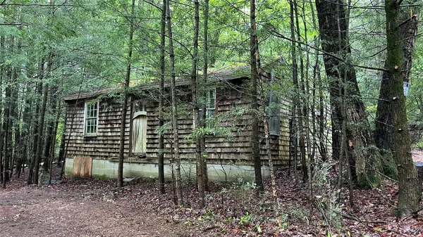 14 Saw Pitt Road, Kerhonkson, NY 12446