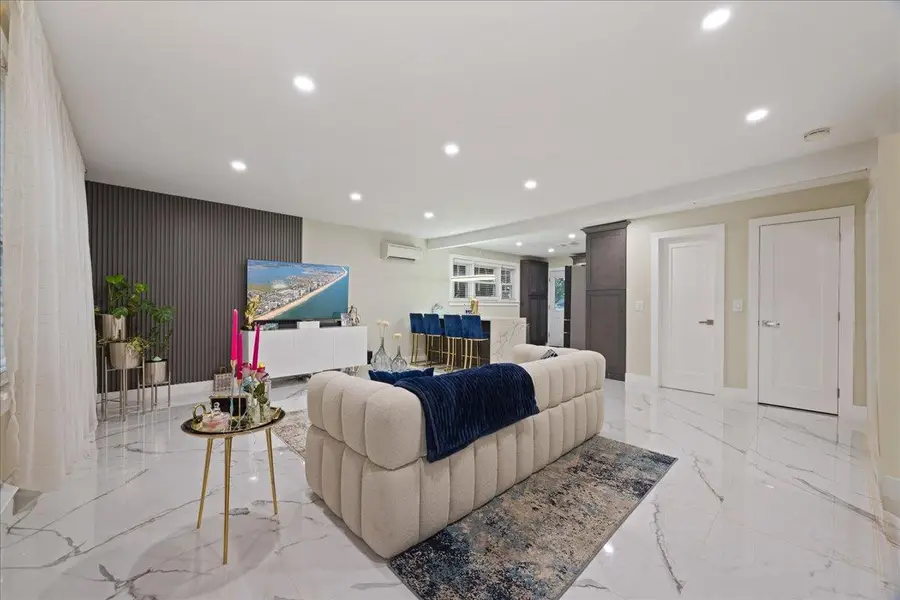 254 Hyatt Avenue, Yonkers, NY 10704 - Image #3