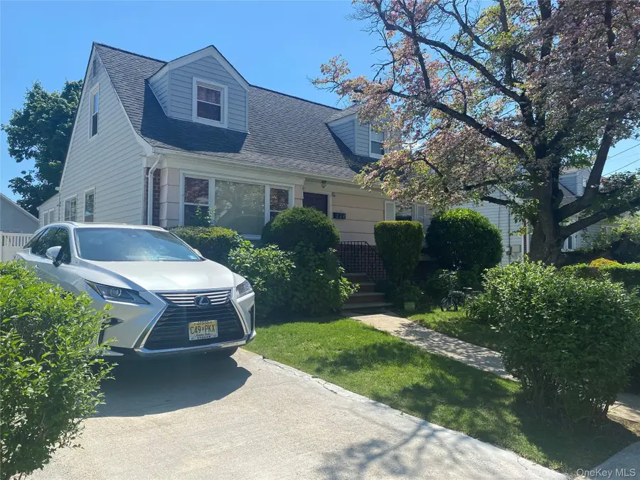 204 Beech Street, Valley Stream, NY 11580 - Image #2