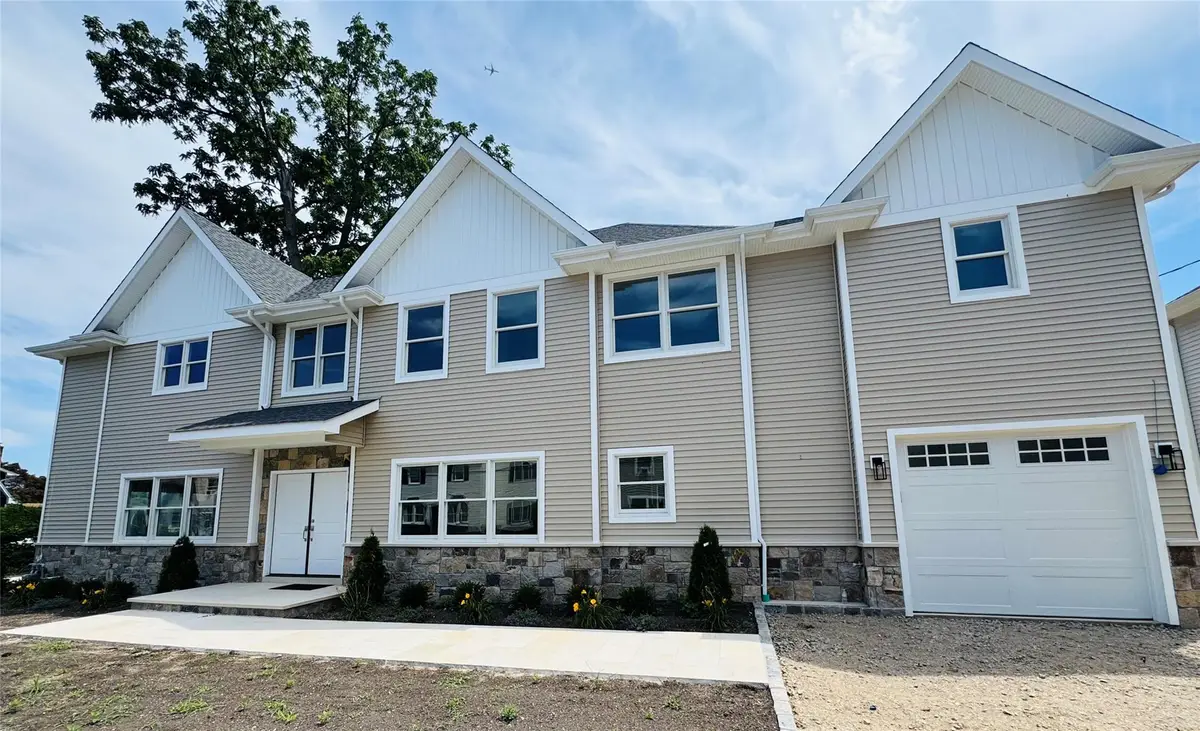 9 First Street, Glenwood Landing, NY 11547 - Image #1