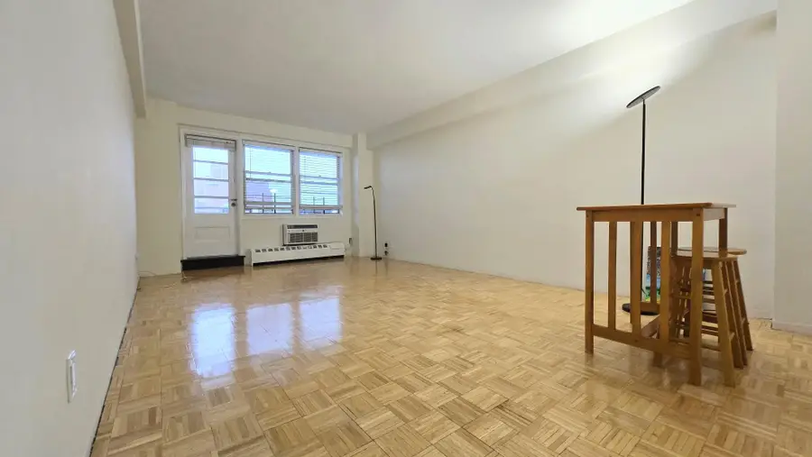 160-10 89 Avenue #9A, Jamaica, NY 11432 - Image #3