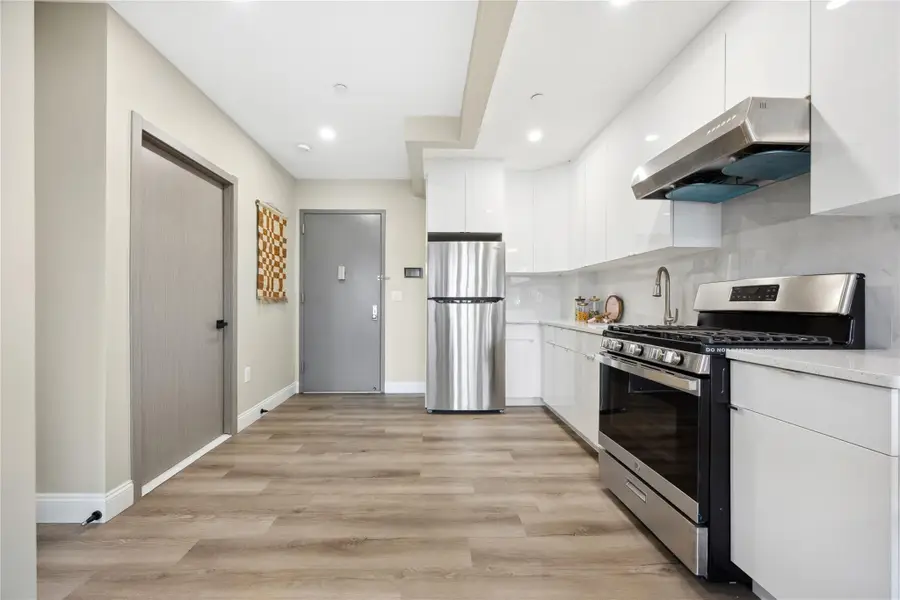 163-07 72nd Ave #5C, Fresh Meadows, NY 11365 - Image #2